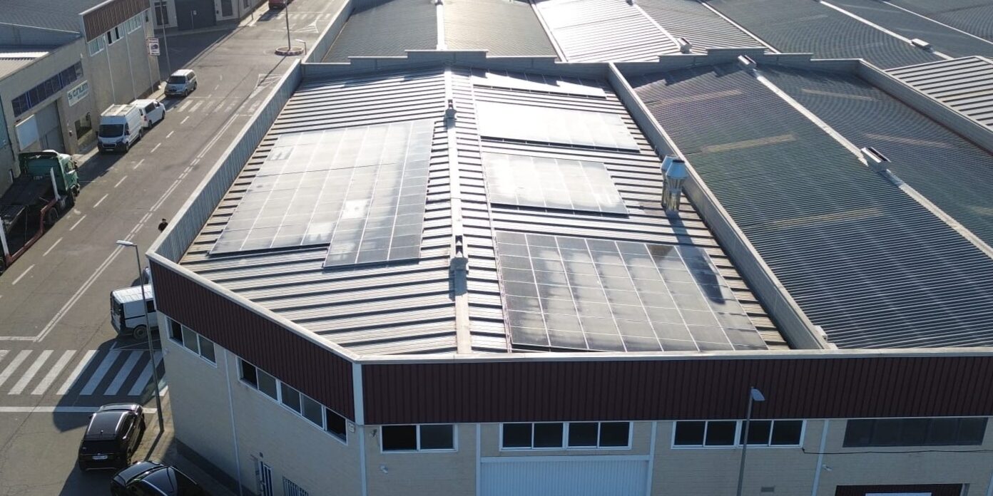 Instalación Fotovoltaica y Baterías – LA YAYA ALIMENTACIÓN S.L.