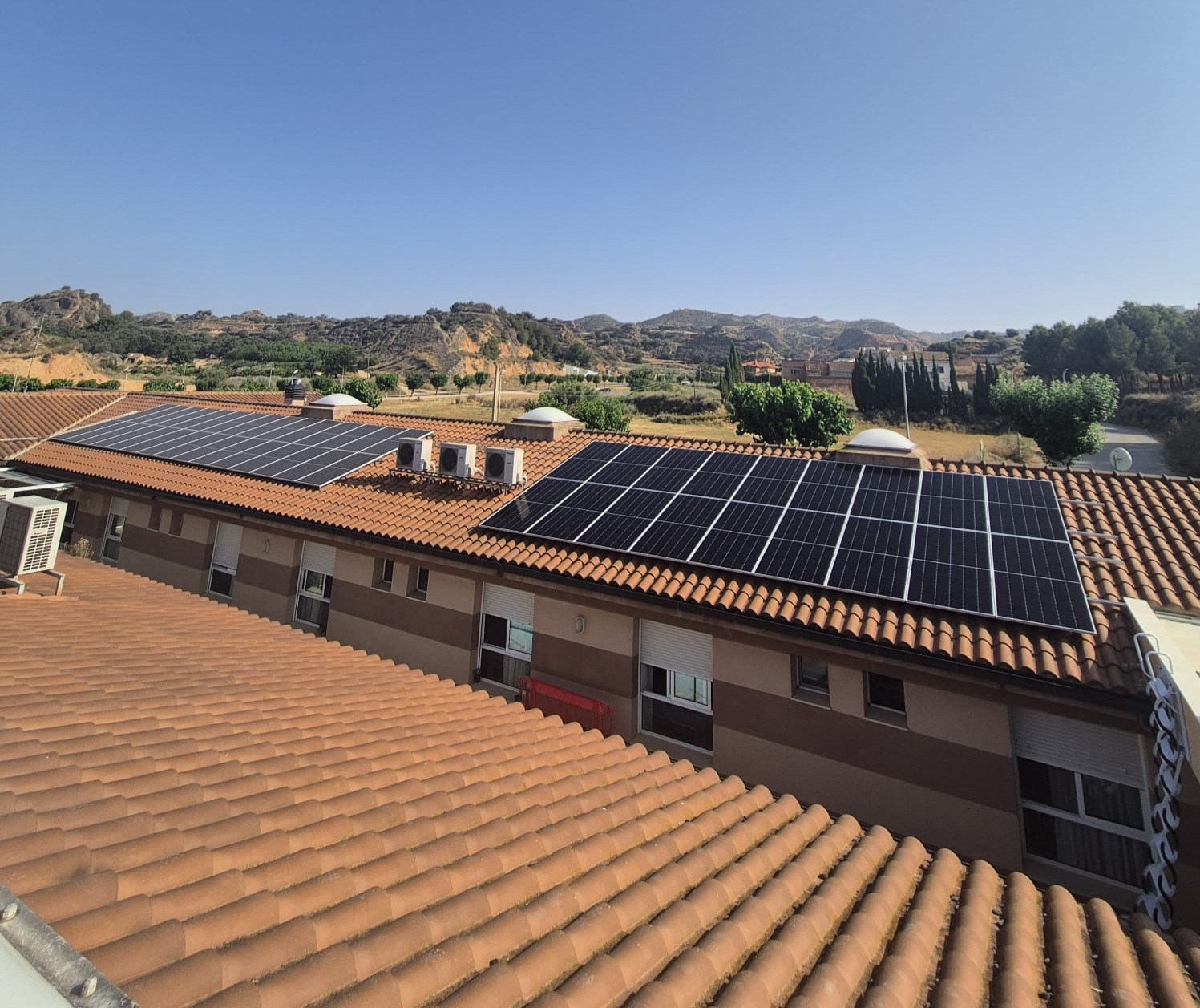 Instalación Fotovoltaica y Baterías – Residencia La Sabina